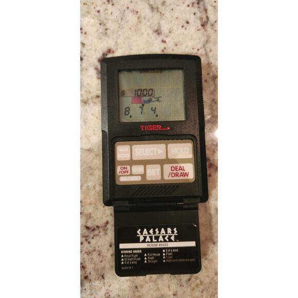 Tiger Electronics Tiger toys Cesar's Palace Pooker handheld game with batteries - Picture 7 of 14